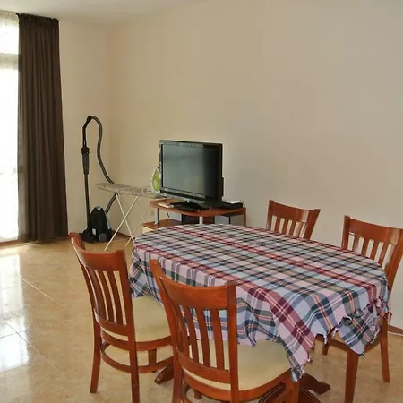 Apartment Elite 4 *